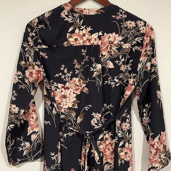 41 Hawthorn Cristen Floral Dress - Picture 7 of 8